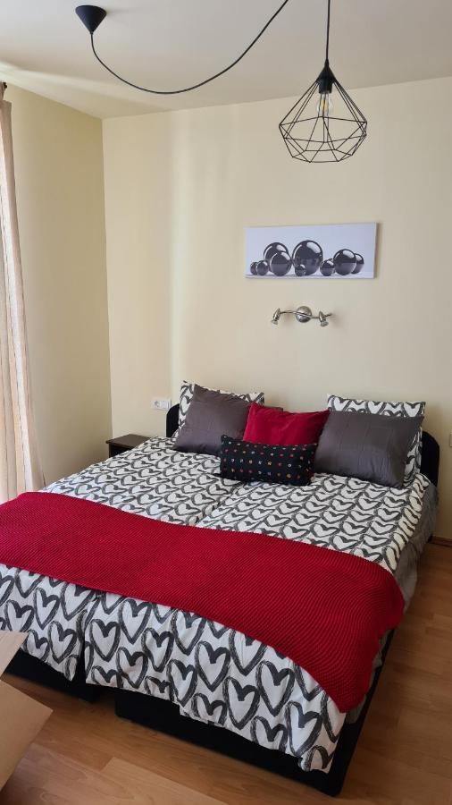 Lucsony Apartman Mosonmagyaróvár エクステリア 写真