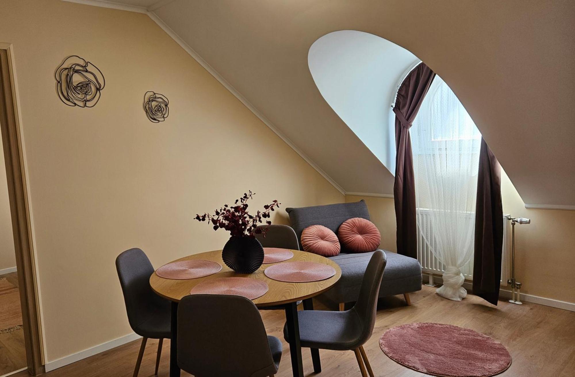 Lucsony Apartman Mosonmagyaróvár エクステリア 写真