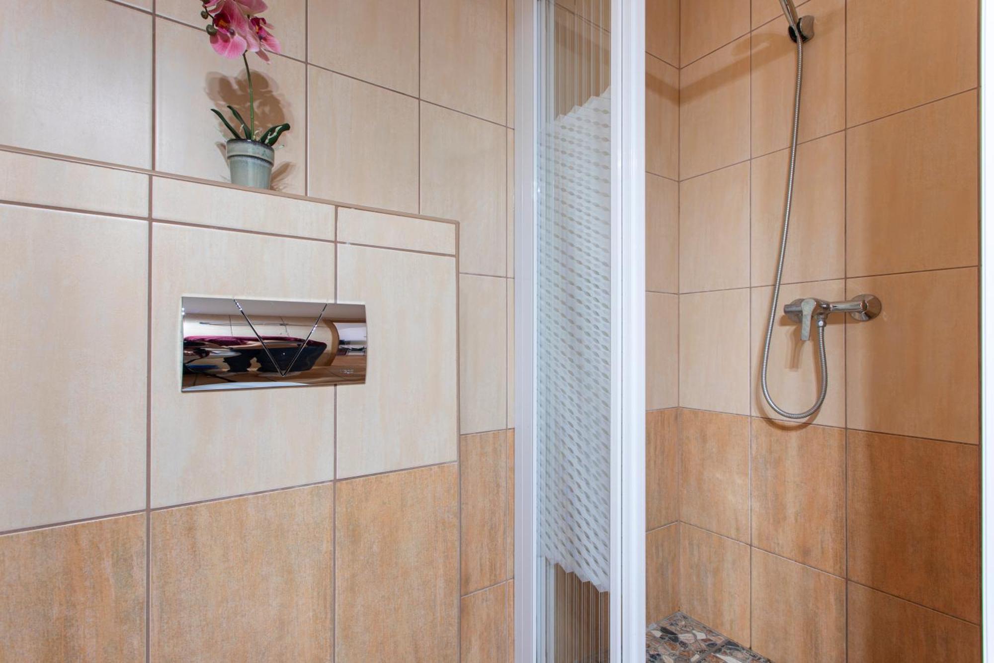 Lucsony Apartman Mosonmagyaróvár エクステリア 写真